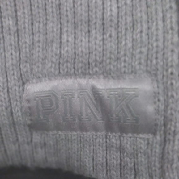 💥💥NWOT VS PINK SCARF - Picture 5 of 5